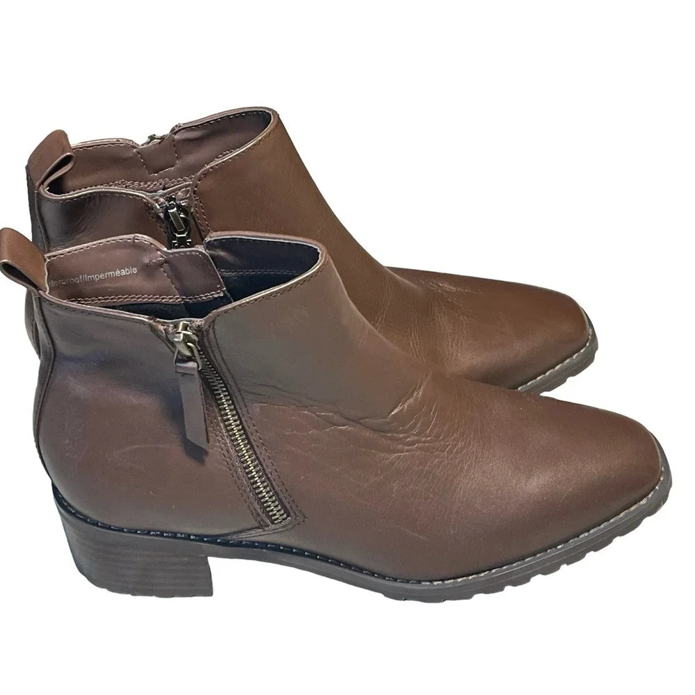 Blondo Women's Brown Samara Waterproof Classic Stacked Heel Booties Size 9.5 - Picture 2 of 10
